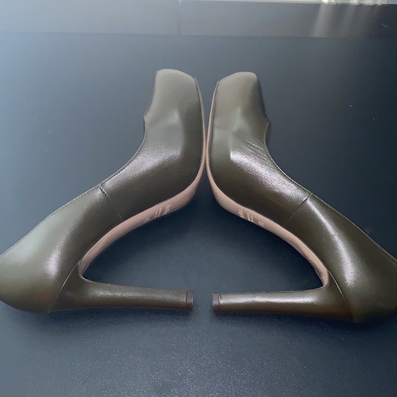 Max Mara womens olive green  size 7.5m pumps heels shoes Italy workwear - Picture 6 of 10